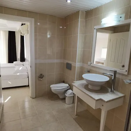 Bitur Park E5 3-bedroom With Shared Pool & Apartment Fethiye