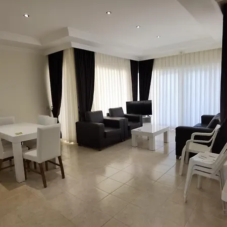 Bitur Park E5 3-bedroom With Shared Pool & Apartment