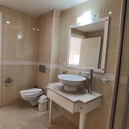 Bitur Park E5 3-bedroom With Shared Pool & *