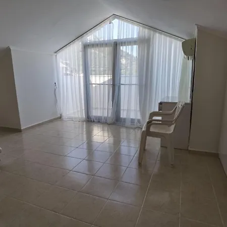 Bitur Park E5 3-bedroom With Shared Pool &